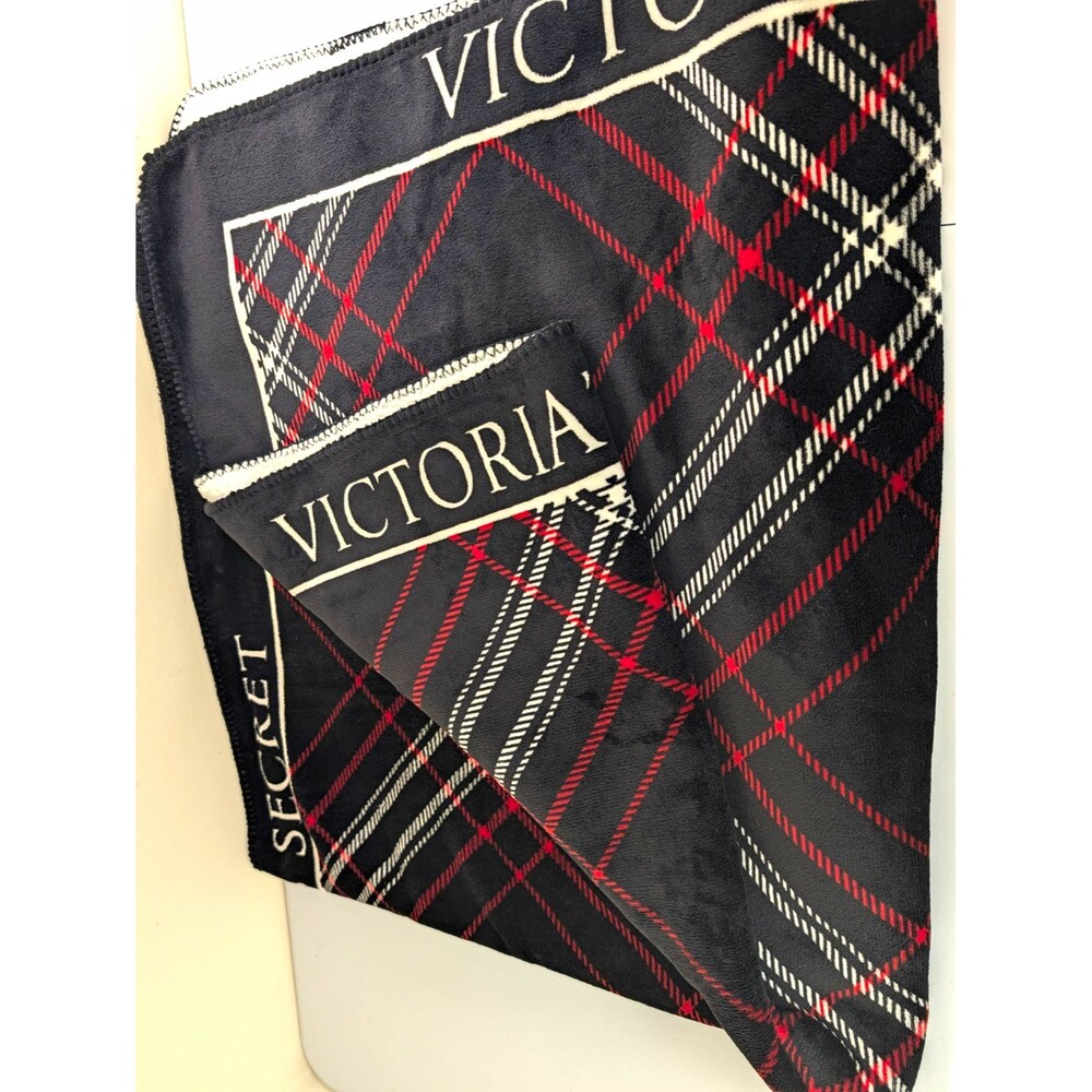 Victoria's Secret Plaid Sherpa Polyester Throw Blanket Black/Red/White 50x60